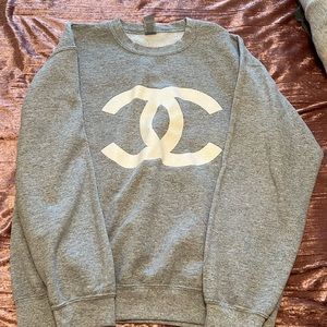 Grey sweatshirt. Size medium